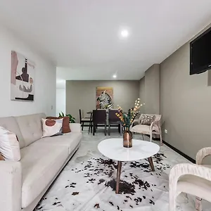 Amplios Departamentos En Apartamento